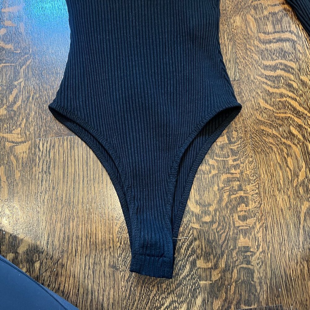 NWOT Black Long Sleeve Bodysuit US Medium - Picture 2 of 6